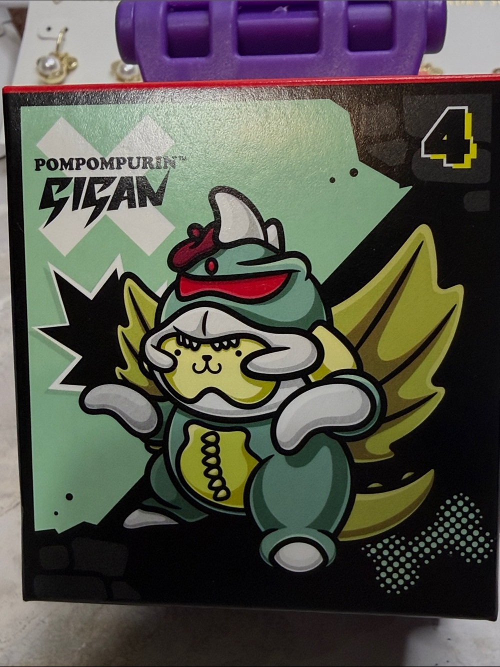 Pompompurin gigan hello kitty and friends figurine